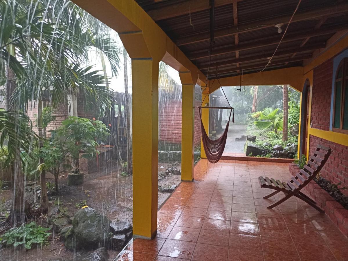 Hostel Santa Cruz Ometepe Altagracia Esterno foto